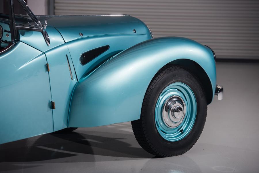 Детали экстерьера Lea-Francis 2&frac12;-Litre Sports 1949 года  (фото 17 из 40)
